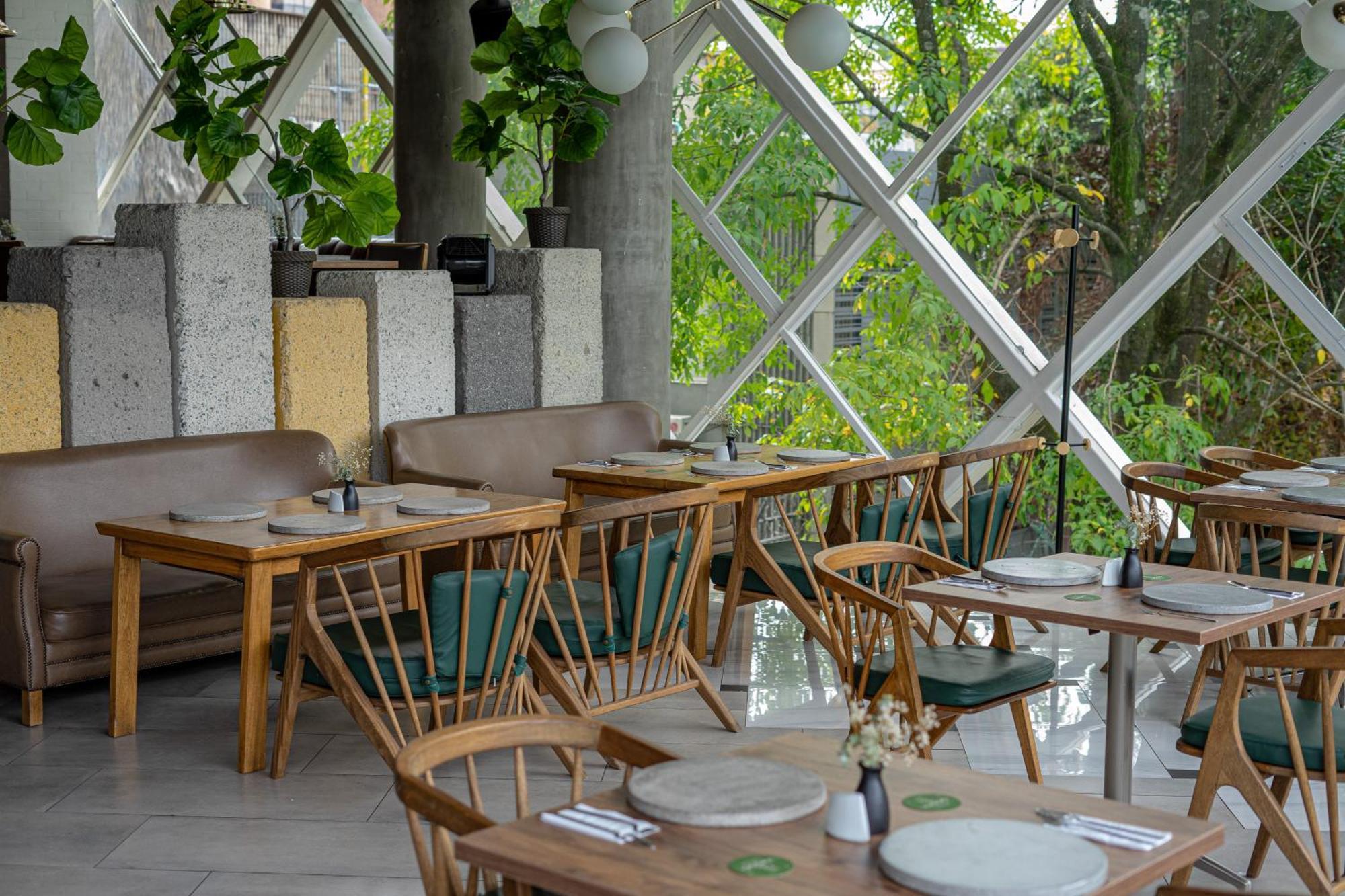 V Grand Hotel, A Member Of Radisson Individuals Medellín Exterior foto